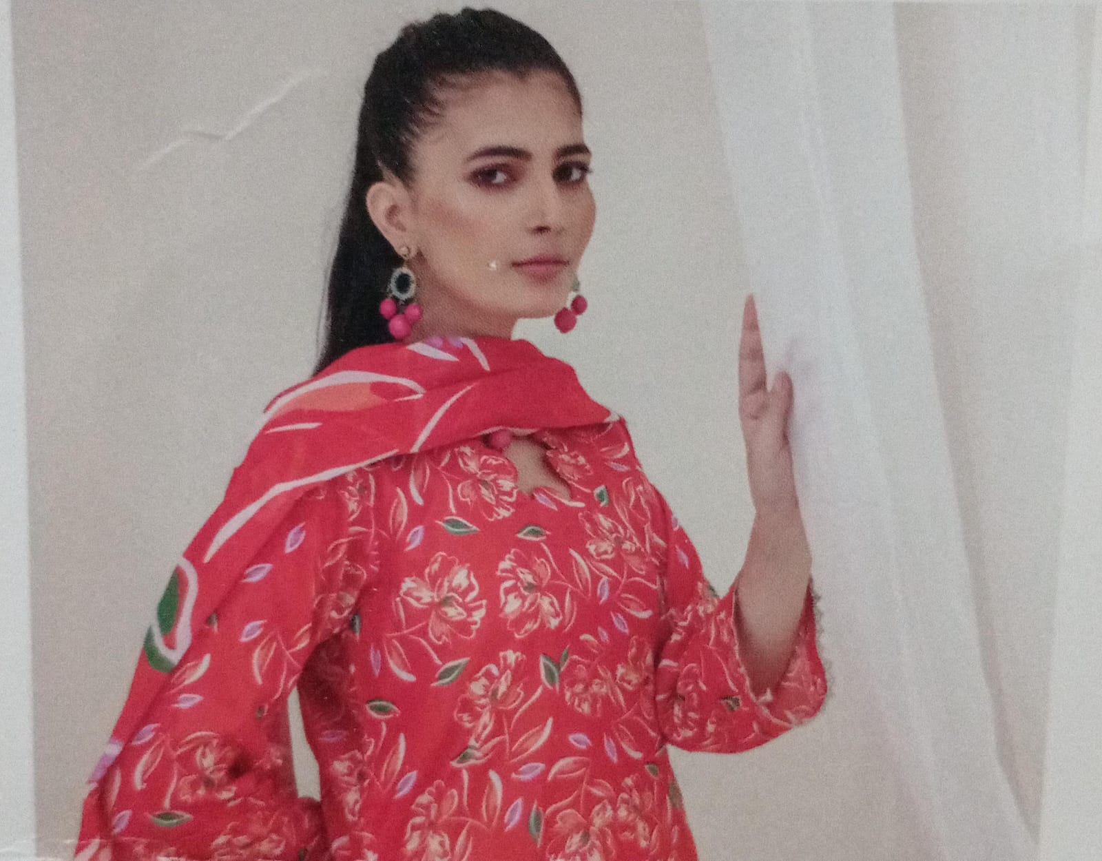 DIGITAL PRINTED LAWN UNSTITCHED 3 PCS - Image 2