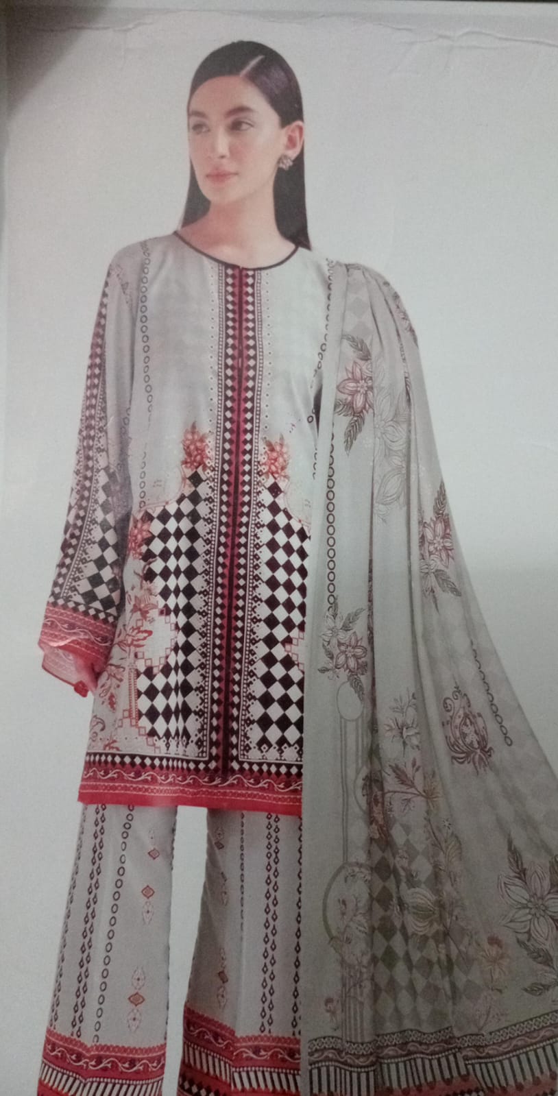 DIGITAL PRINTED LAWN UNSTITCHED 3 PCS